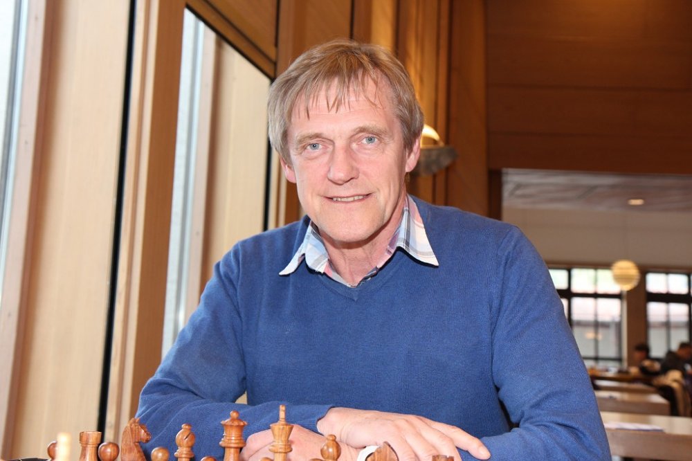 Hans E. Jacobsen